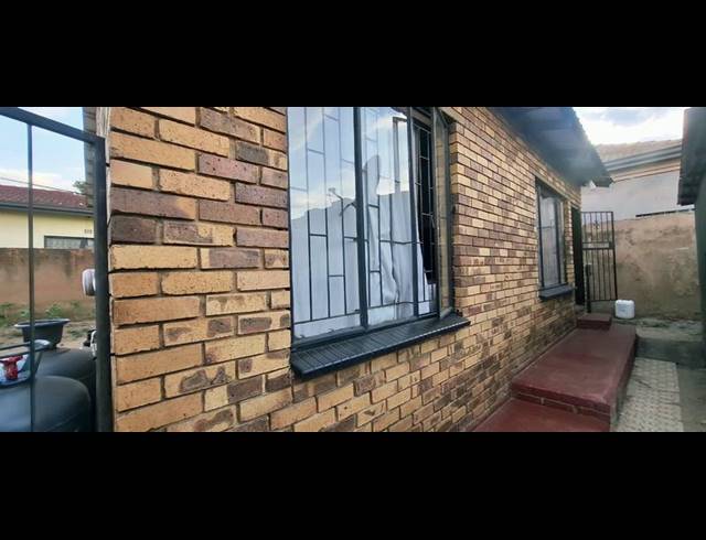 2 BEDROOM HOUSE FOR SALE IN TEMBISA